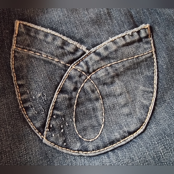 Calvin Klein blue jeans low rise, straight leg, size 8, unique back pockets - Picture 7 of 16